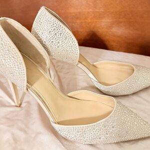 Jewel Badgley Mischka Ivory Crystal D'Orsay Pointed-Toe Heels